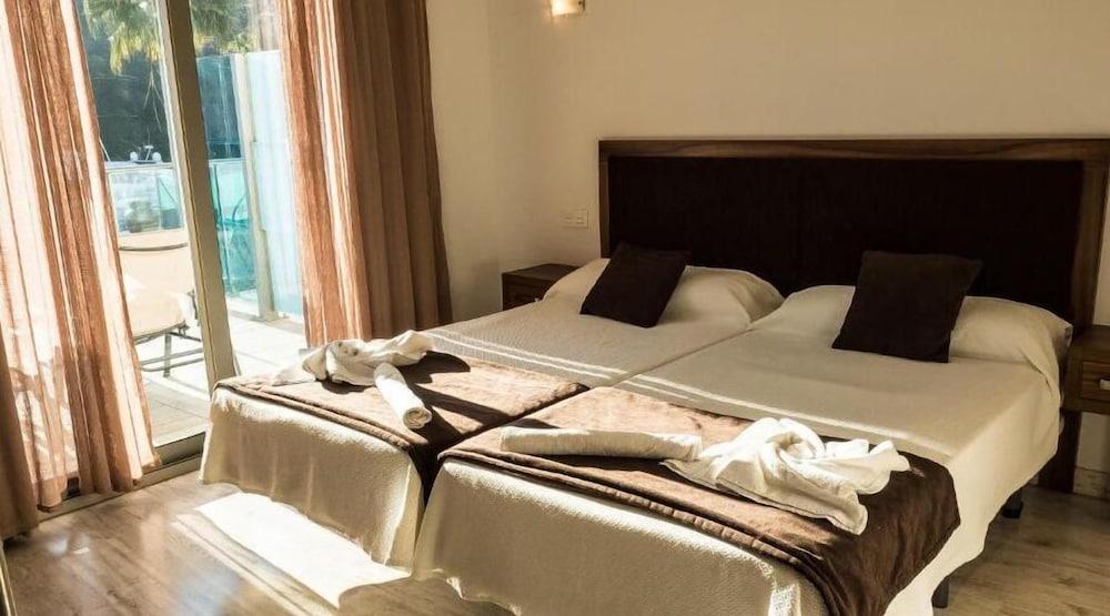 Porto Drach Aparthotel & Suites Porto Cristo Ngoại thất bức ảnh