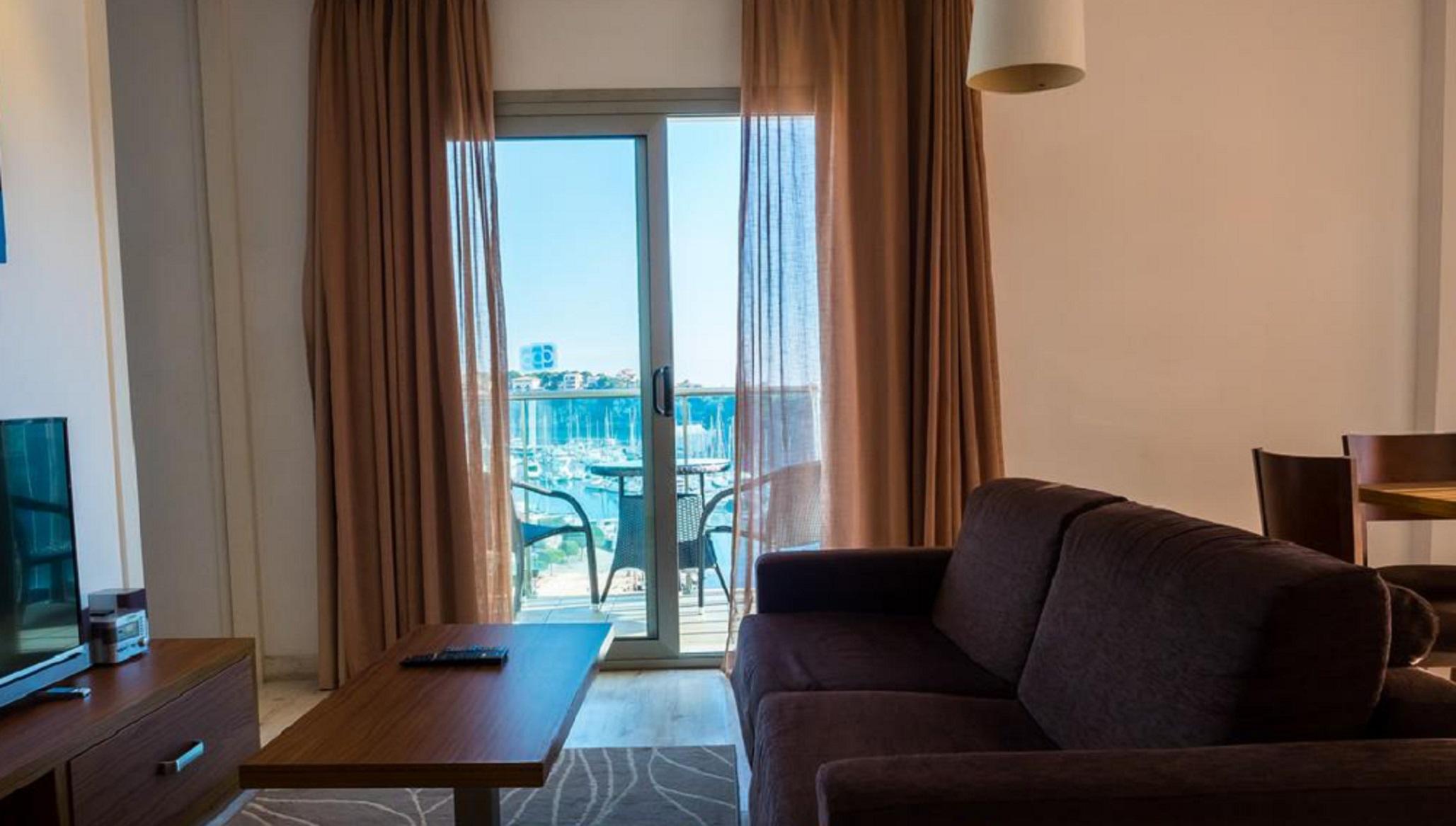 Porto Drach Aparthotel & Suites Porto Cristo Ngoại thất bức ảnh